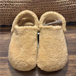 ⭐️ NEW! CROCS COZY Slippers ⭐️